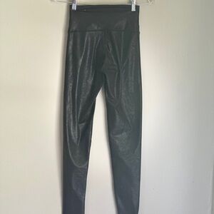 Aerie offline small long leggings leather design